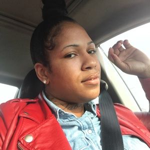 Meet your Posher, Sewena